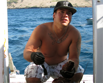 Deckhand Kendal Leamus